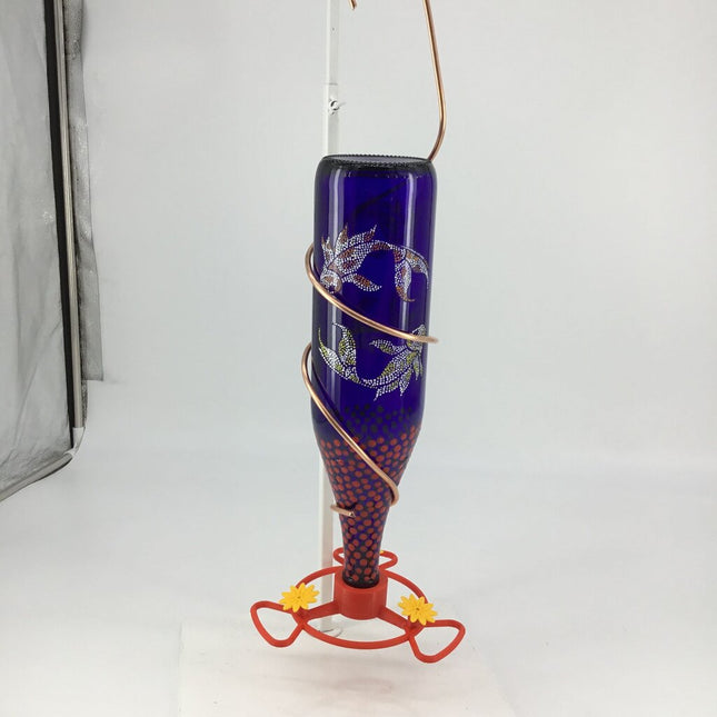 Multiport hummingbird feeder