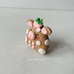 STRAWBERRY COW DESK FRIEND - view 5