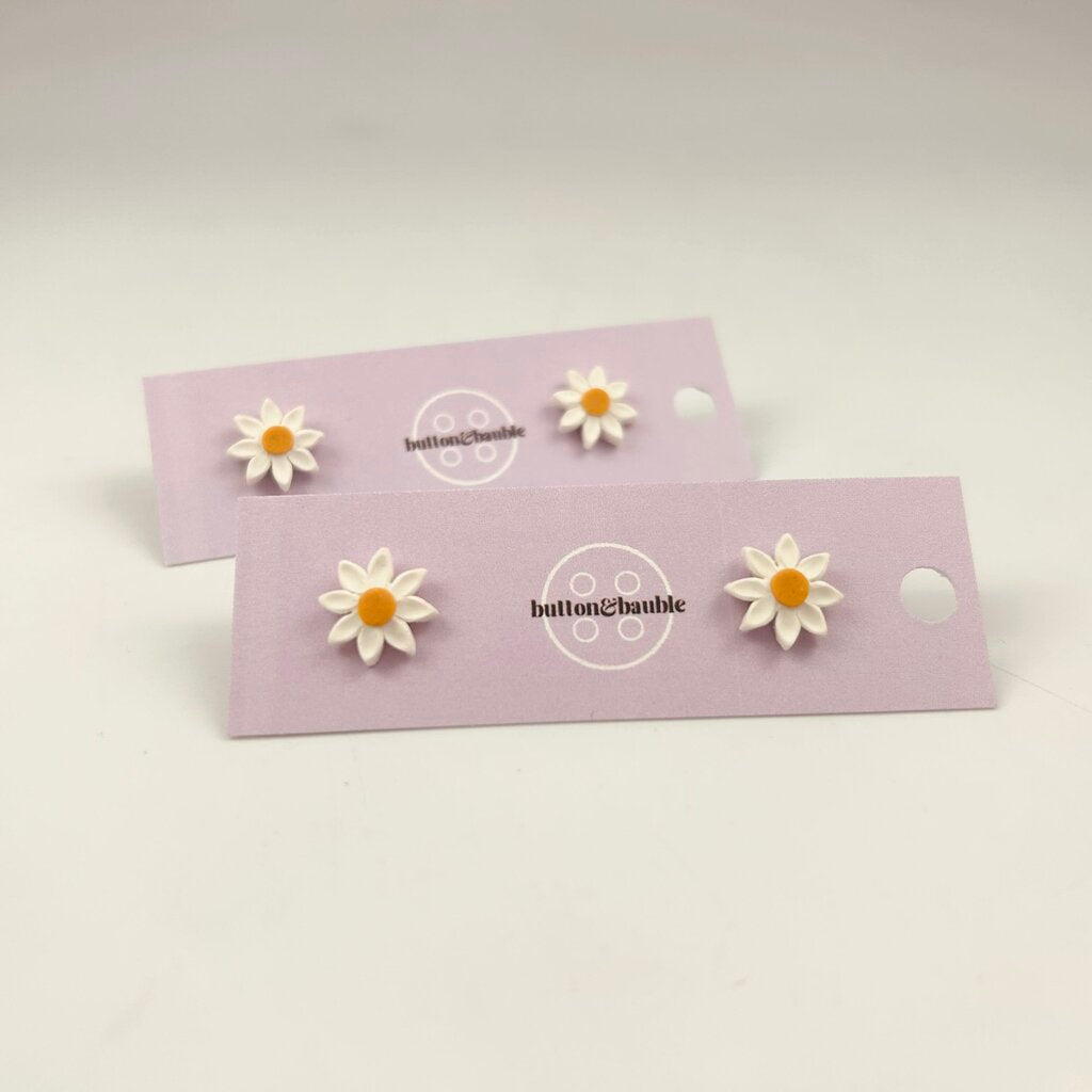 Medium Daisy Studs