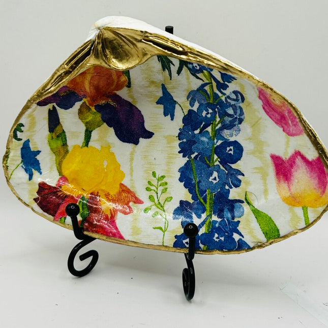 Iris & Delphinium XXL Clam (Newport, RI)