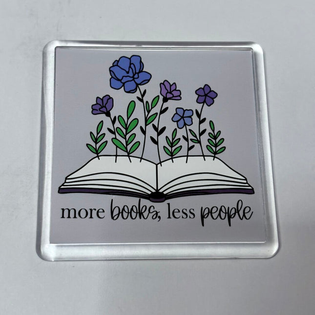 MORE BOOKS MAGNET