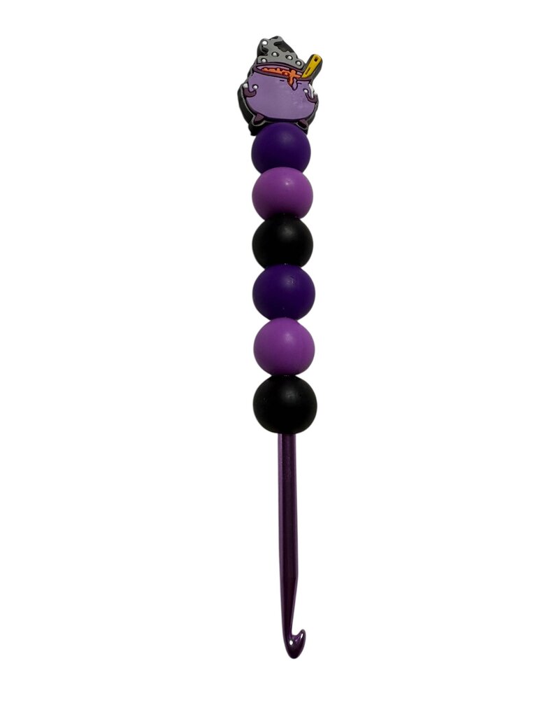 Ergonomic beaded crochet hook 4.5mm cauldron