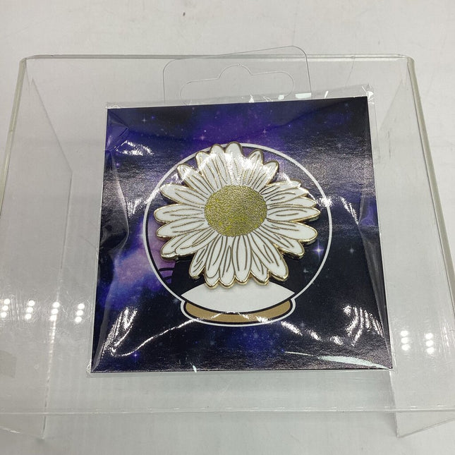 Enamel Pin - Daisy