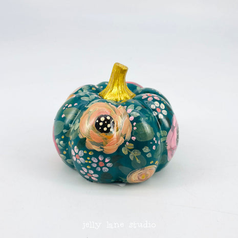 FLORAL PUMPKIN