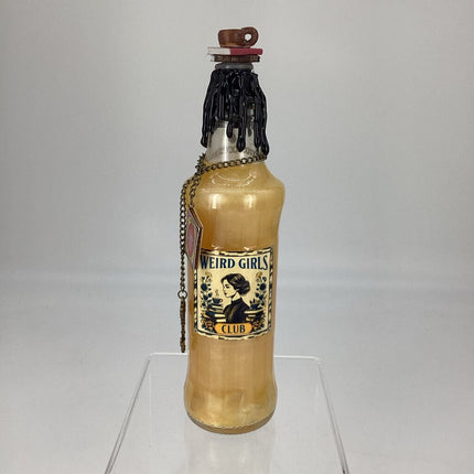 Weird Girls Club - Y