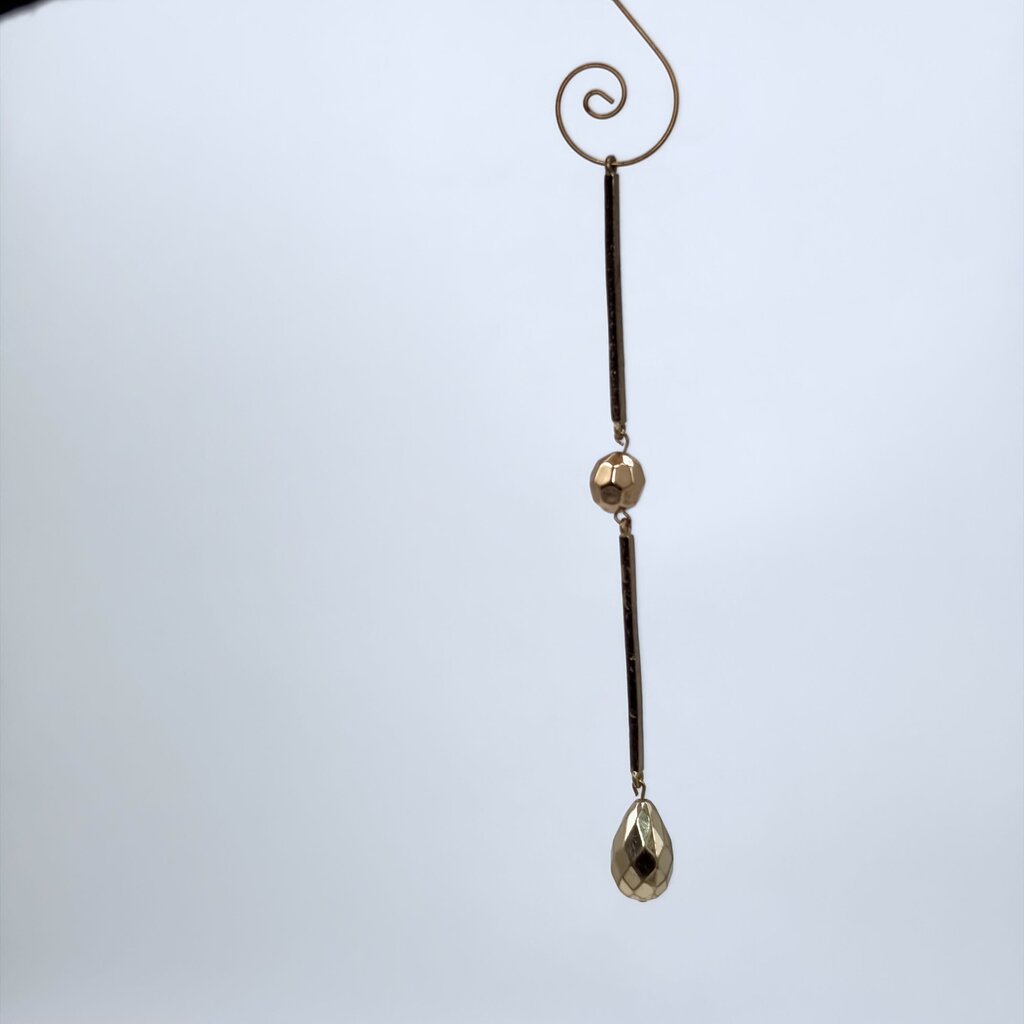 Upcycled jewelry ornament