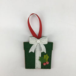 Pretty package ornament - view 2