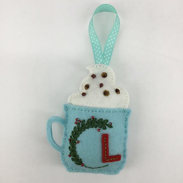 Embroidered wreath mug ornament