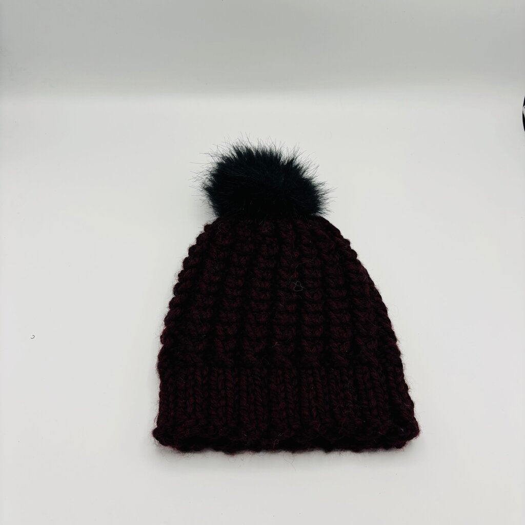Hat Chianti Scallop Hat with Black Pompom