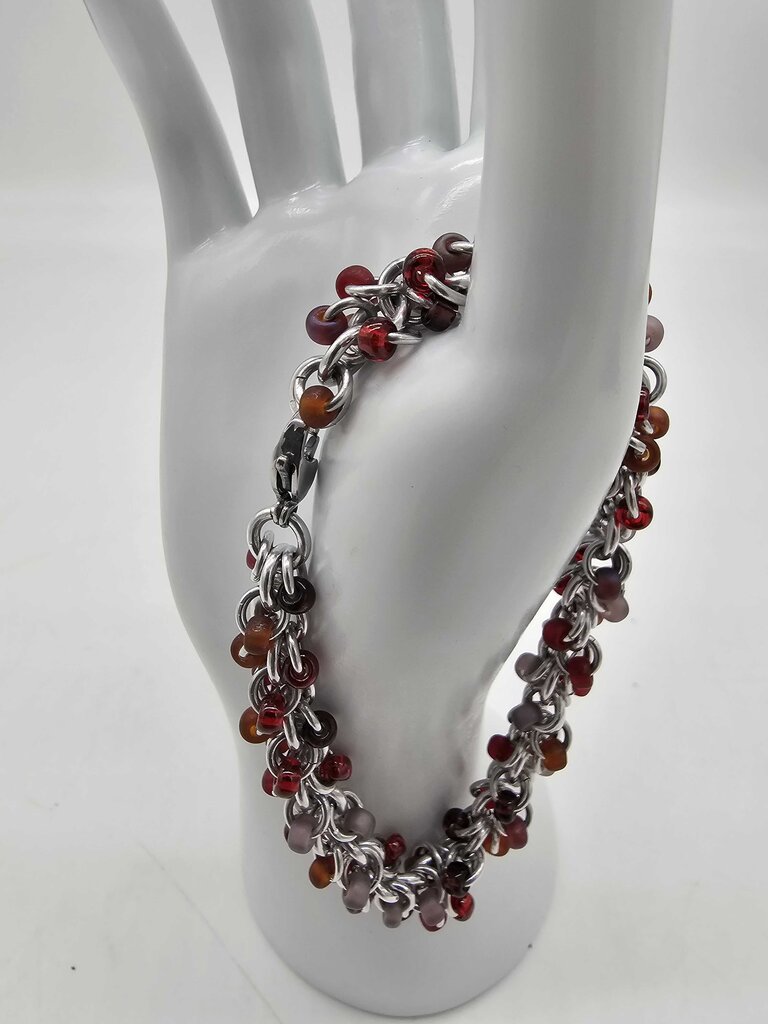 Vineyard Reds Mix Beaded Shaggy Bracelet 8" long, aluminum