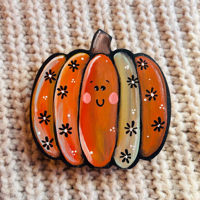 Happy Pumpkin sitter