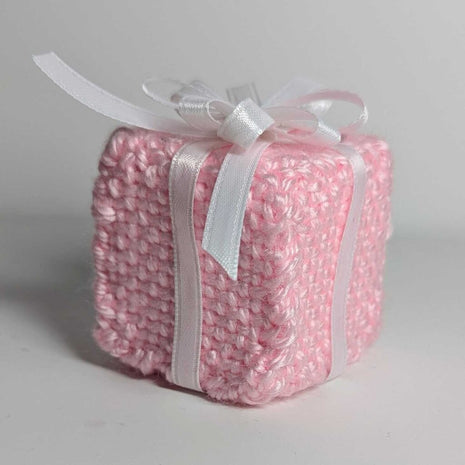 Prettie Present Shelf Sitter
