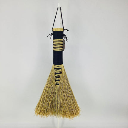Hawk Tail Whisk Broom, slate grey, MH265