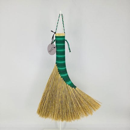 Turkey Wing Whisk Broom, green ombre, LT545