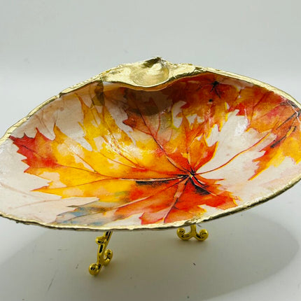 Autumn Leaf XL Clam from Newport, RI)