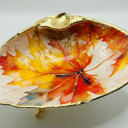 Autumn Leaf XL Clam from Newport, RI)