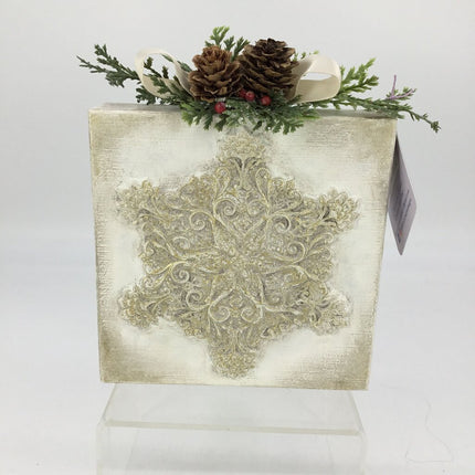 Snowflake Shelf Decor