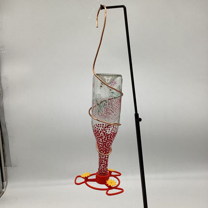 Multiport hummingbird feeder