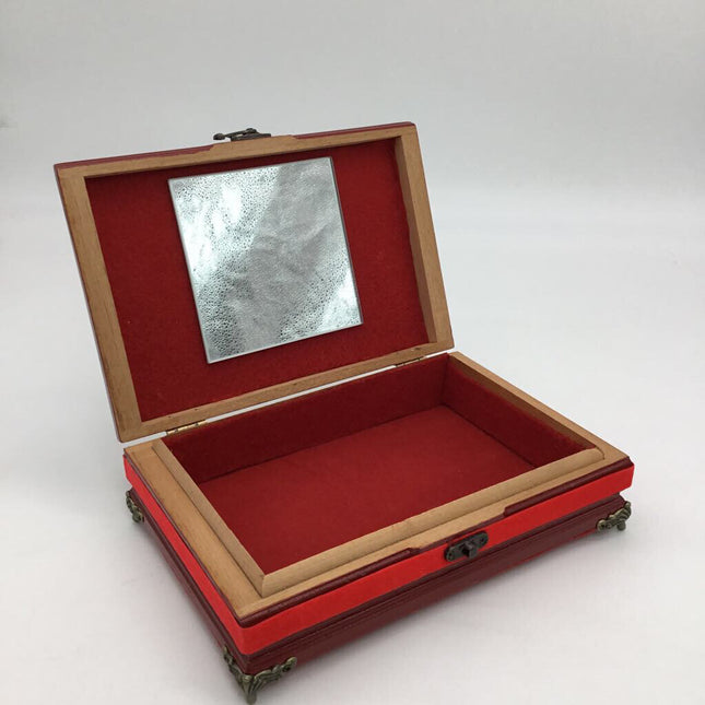 Pinecone Spray Red Box