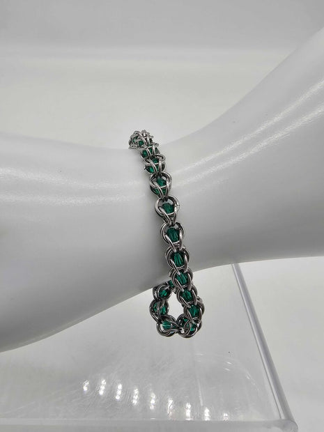 Stainless Steel Captured Bracelet with Green Crystal Beads 7.5 inches