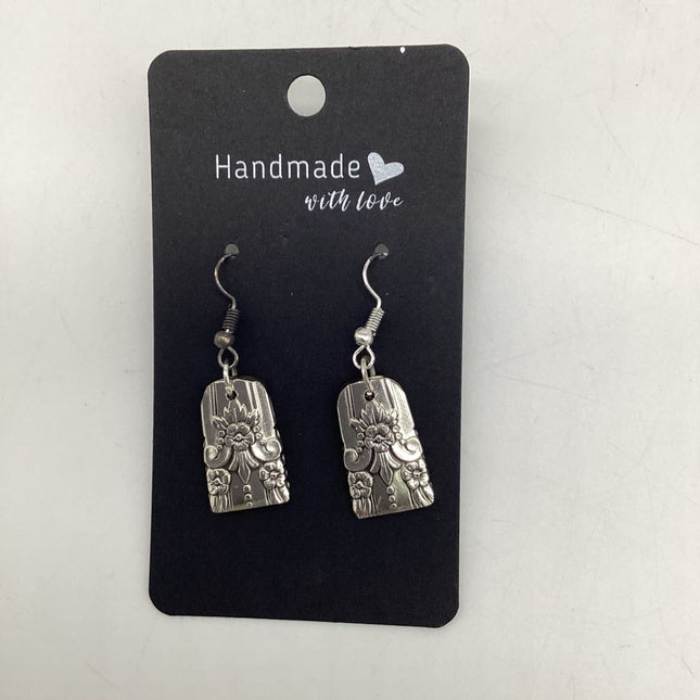 Earrings flower drop