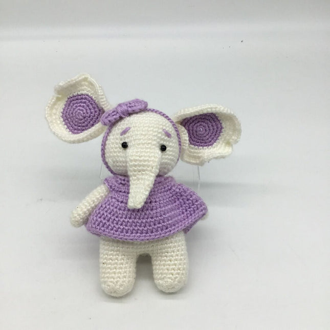 White/purple mama elephant