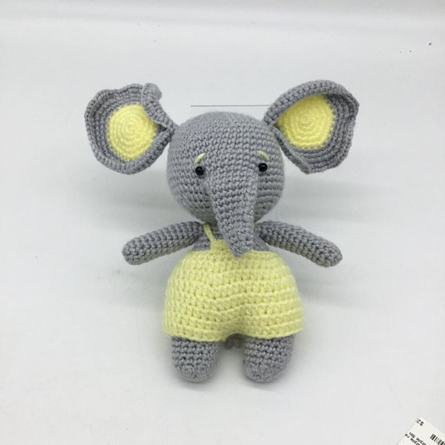Gray/yellow daddy elephant