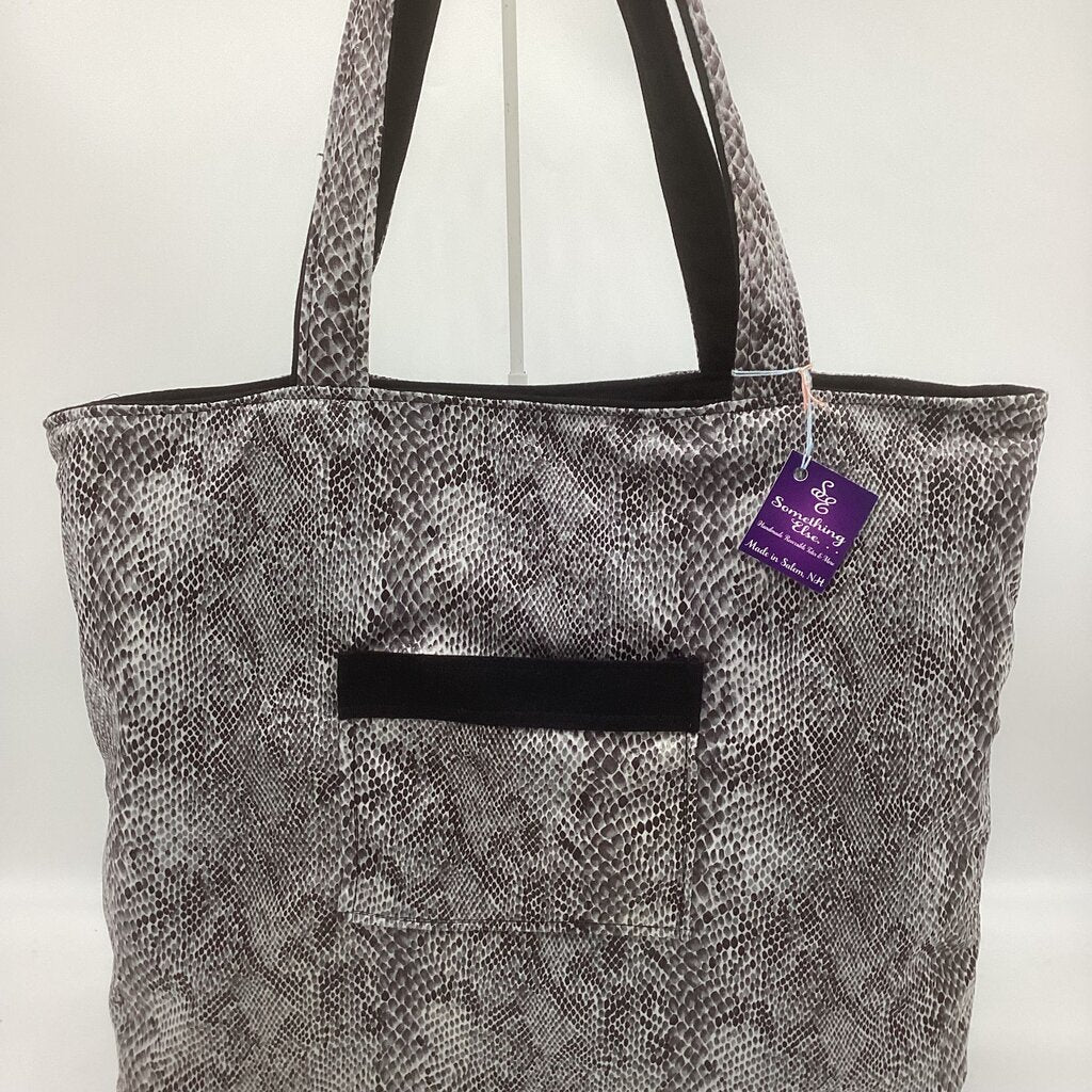 Black snake skin w/ black reversible tote bag