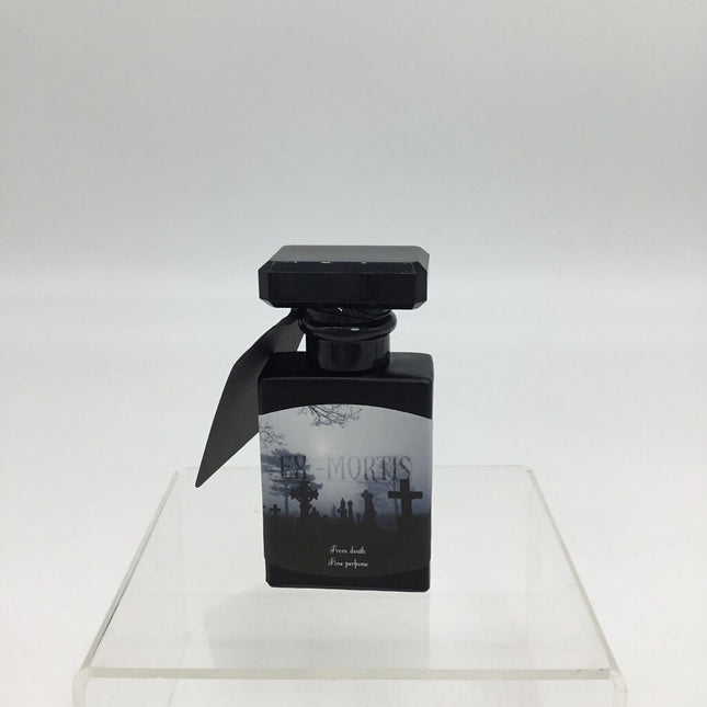 Ex mortis perfume ( unisex) notes of sandlewood,vanilla, smoke, graveyard