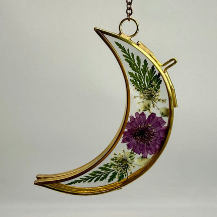 Moon Frame w/ Pressed Florals