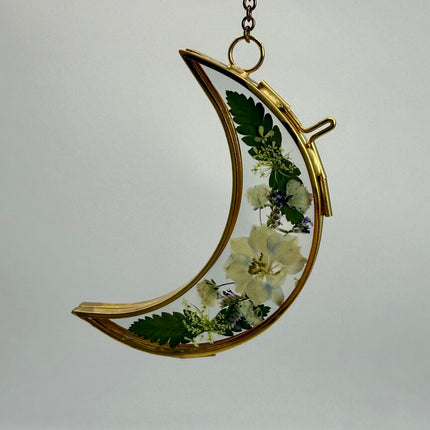 Moon Frame w/ Pressed Florals