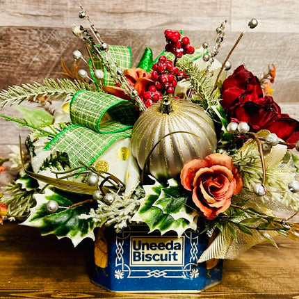 Vintage Tin Christmas Arrangement
