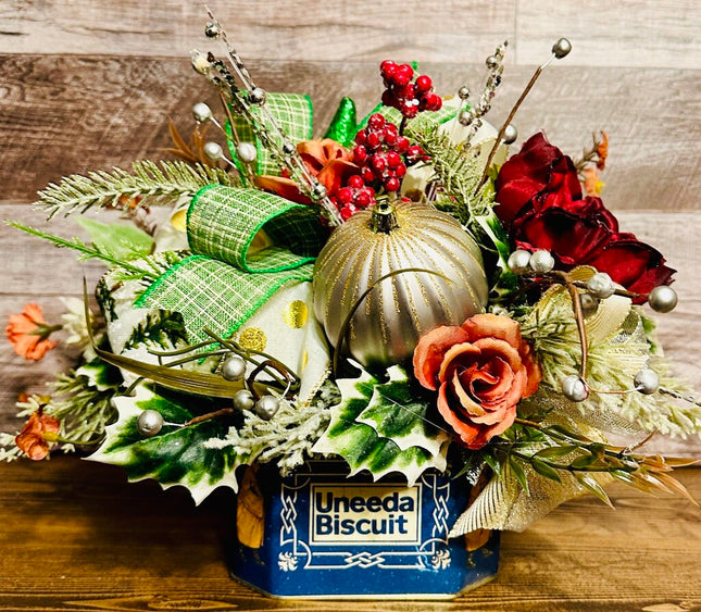 Vintage Tin Christmas Arrangement