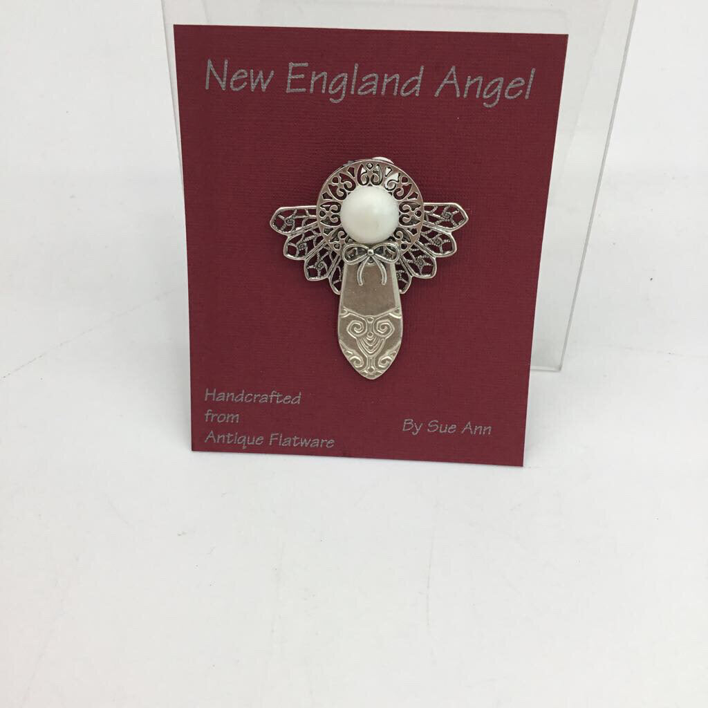 Tiny Angel Pin swirls W