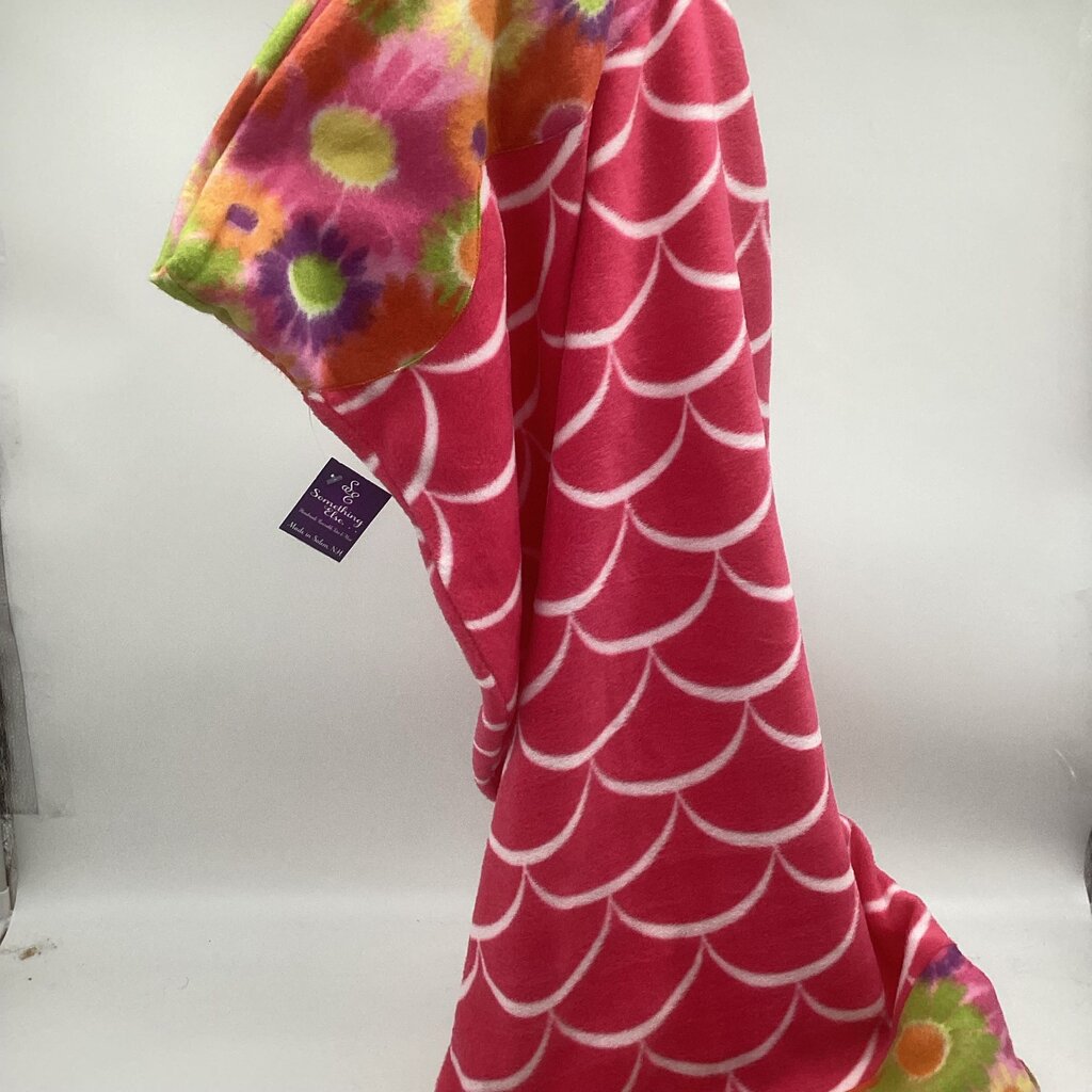 Snuggle Sack Pink scales w/ flowers