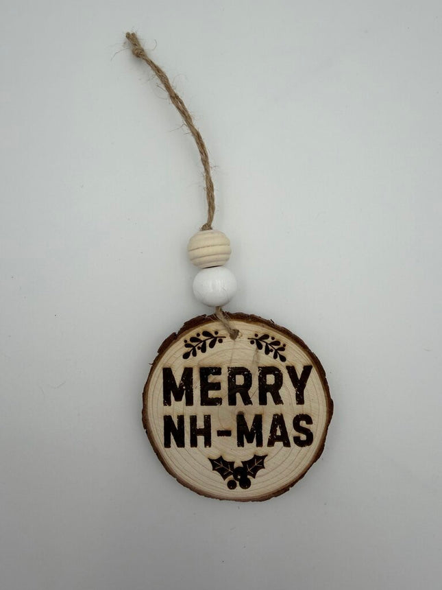Merry NH-Mas Wood Slice Ornament
