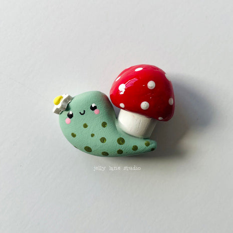 MUSHROOM SNAIL MAGNET