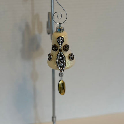 BELL CREAM ROUND ORNAMENT