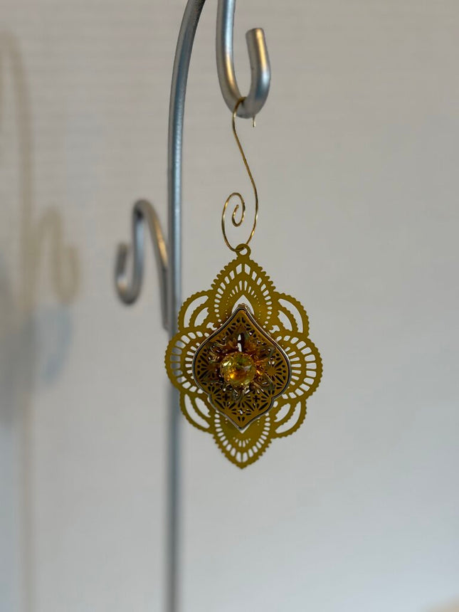 YELLOW & GOLD JEWELRY ORNAMENT