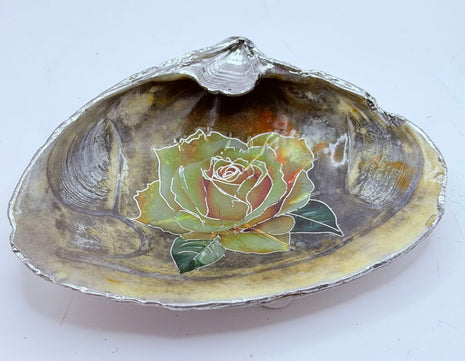 YellowRoseNatural Clam Dish ( Newport, RI)