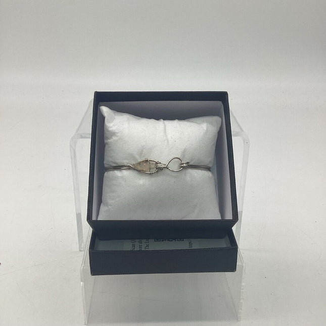 22bO1 - 0.65 Carat, Opal Argentium Silver Bracelet