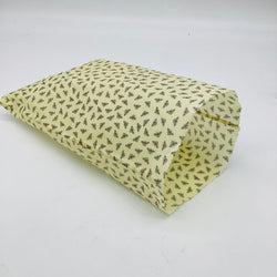 Beeswax Wrap Bread Bag Pastel Bees - view 2
