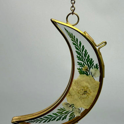 4" Moon Frame w/ Pressed Florals