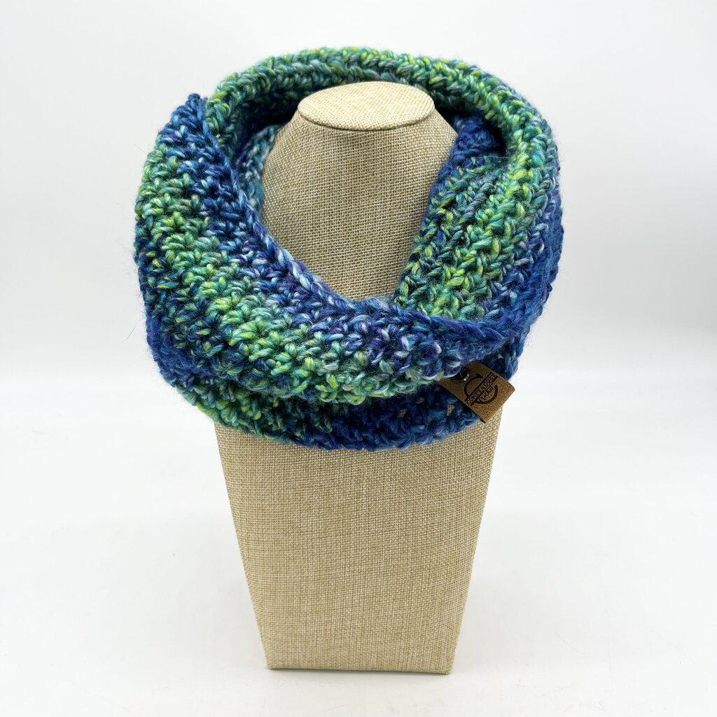 Cowl - Madrid Peacock