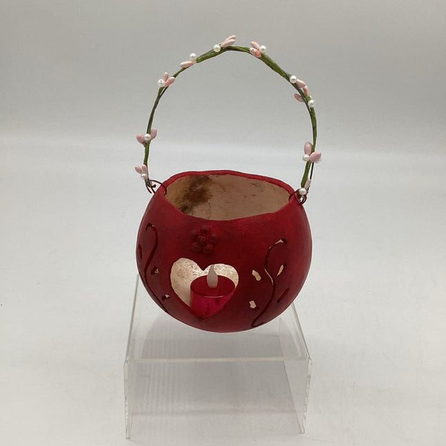 Gourd heart basket with tealight