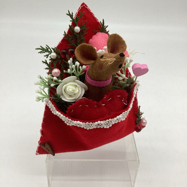 Brown mouse in Red envelope