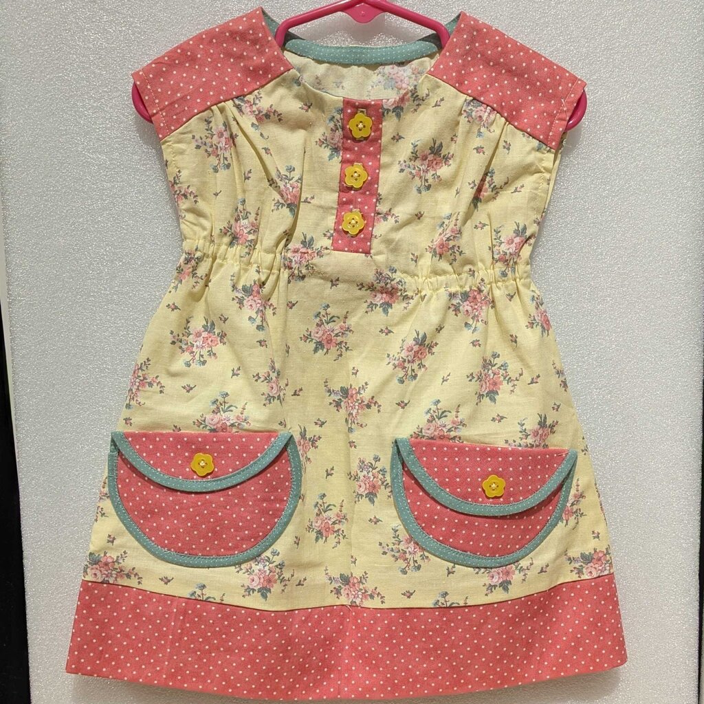 Pink roses pocket dress