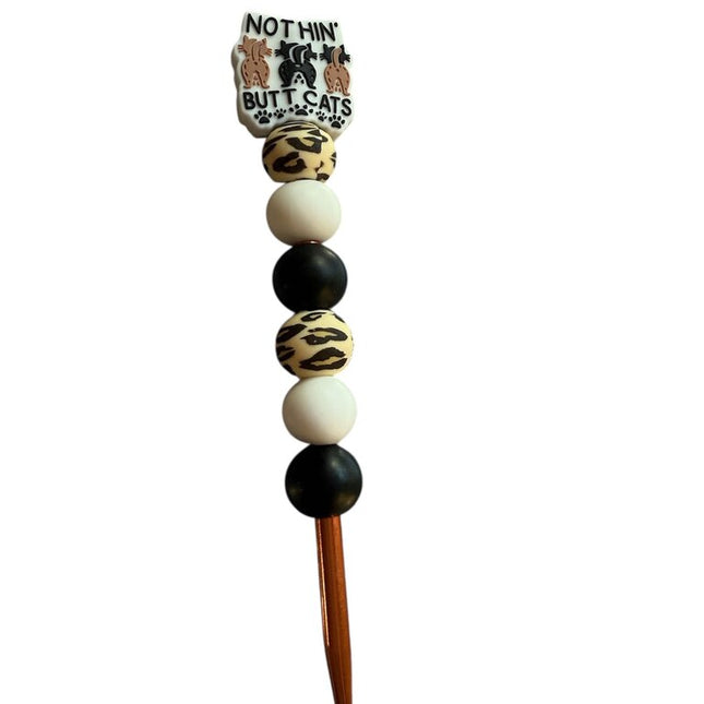 Ergonomic beaded crochet hook 5.5mm "nothin butt cats"