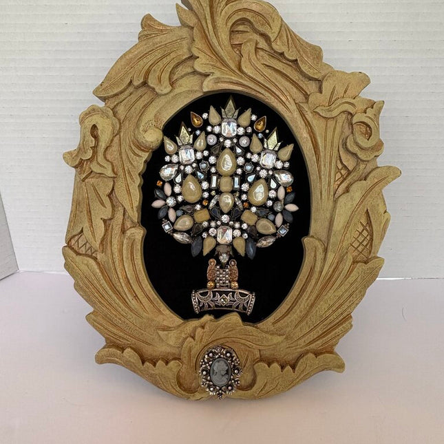 LILY WOODEN FRAME- UNIQUE with tree/plant design & cameo vtg jewelry 8X10