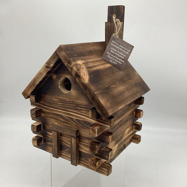 Log Cabin Birdhouse